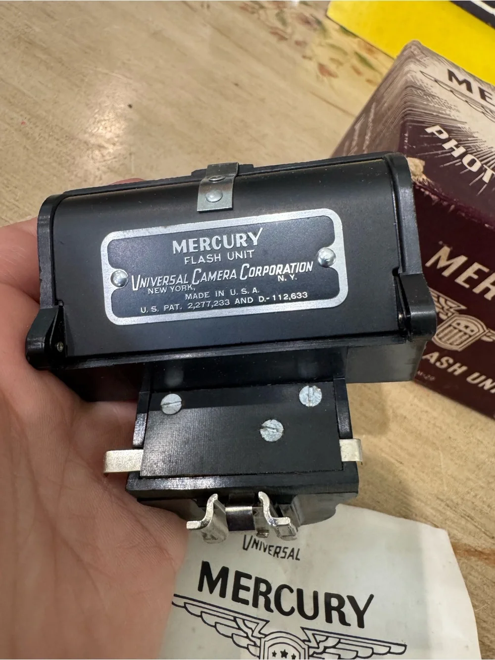 Vintage Mercury Photo Flash Unit - Universal Camera Corp